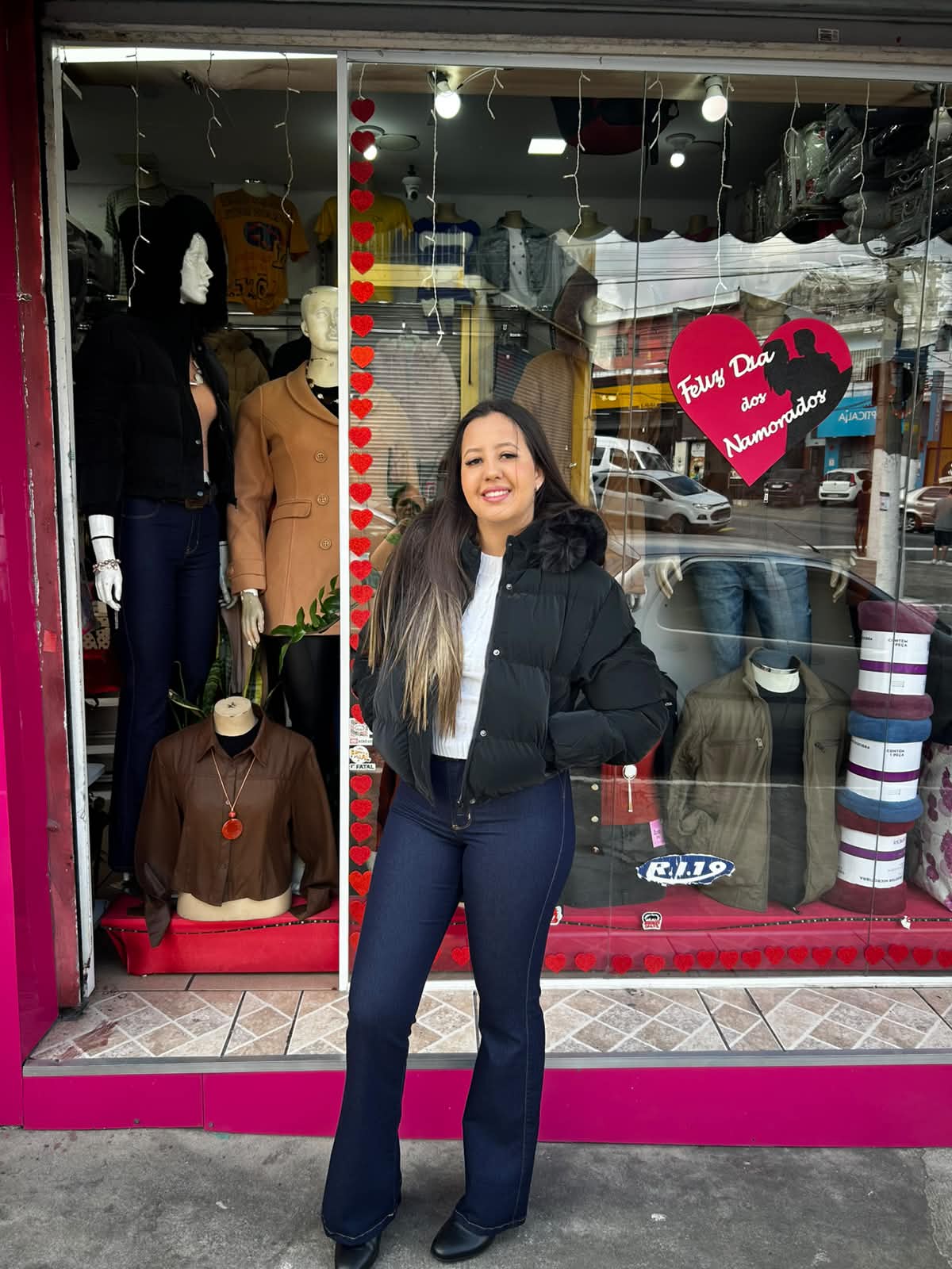 Vitrine da loja Bellas Modas Perus